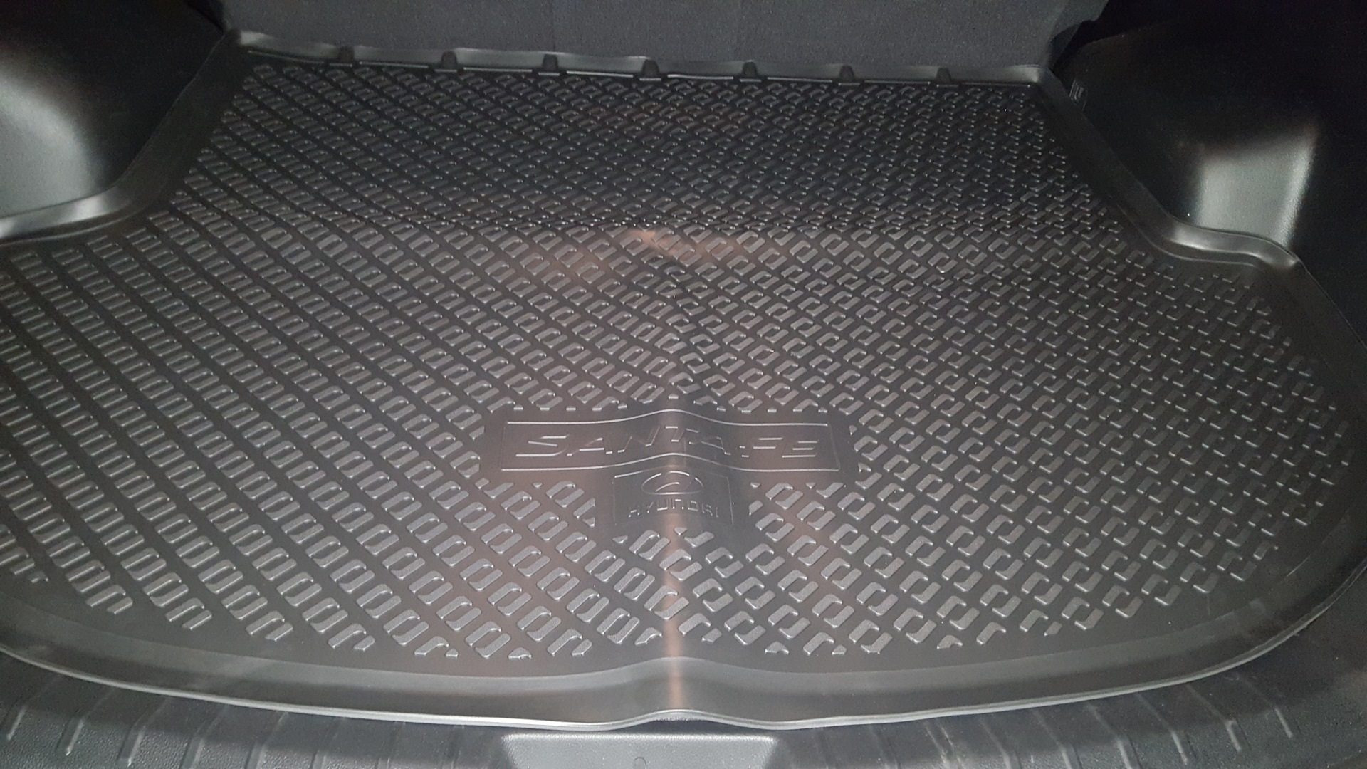 Купил резиновый поддон в багажник — Hyundai Santa Fe (3G), 2,2 л, 2015 ...