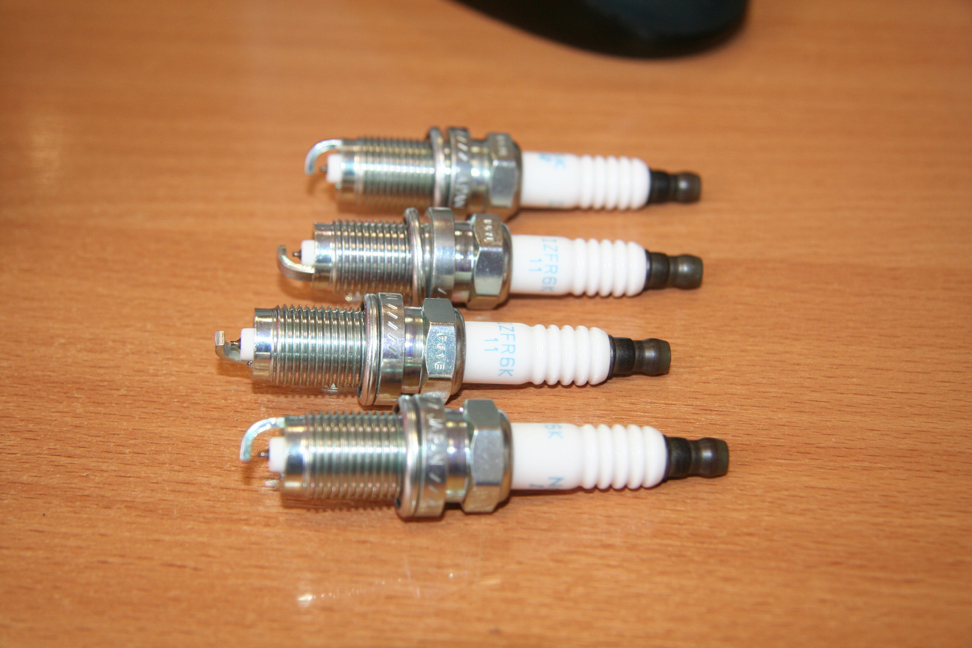 свечи лада а17дврм. бронепровода ваз 2109. свечи зажигания 2108 (а17дврм 0,7мм) комплект. свечи 2109 инжектор ngk. обычные свечи на toyota mark ii 2,5.