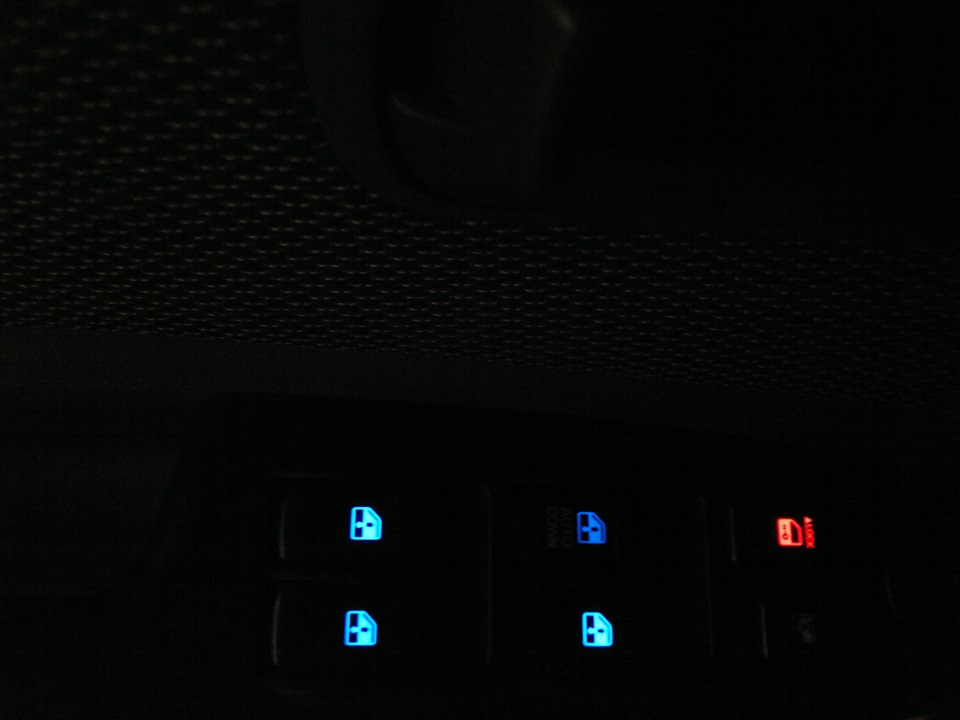 Как сделать чтобы подсветка не выключалась. Подсветка кнопок стеклоподъемников RIA Rio 4. Подсветка кнопок стеклоподъемников Киа Рио 3 2014 года. Подсветка кнопок Рио 4. Подсветка кнопок стеклоподъемников Форд фокус 2.
