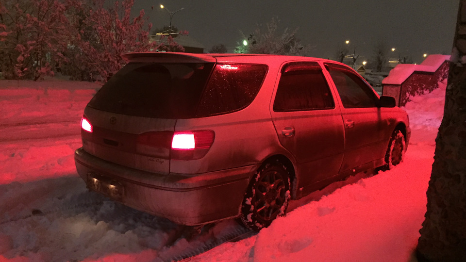 Toyota Vista Усач