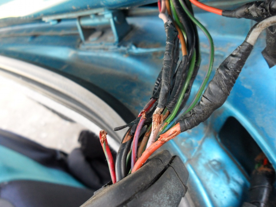 кембрик пайка проводов. штекеры соединения 2 провода в авто. скрутка проводов в автомобиле. провод для тангенты 6 жильный. Creative inspire a200 разъем для наушников.