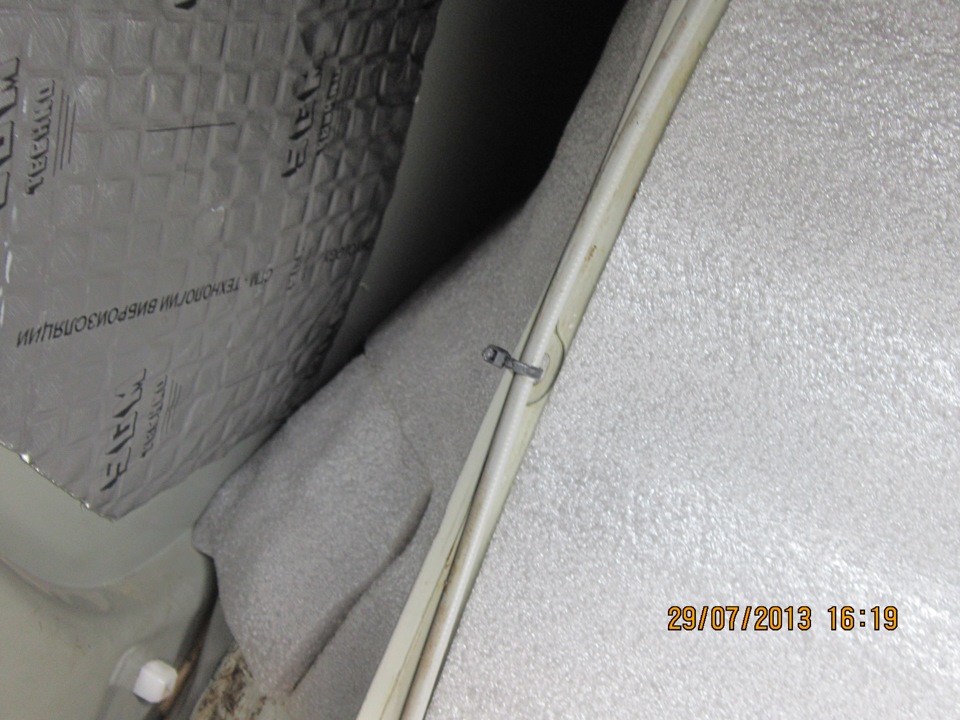 Шумоизоляция задних колесных арок изнутри опять правЕльно ...