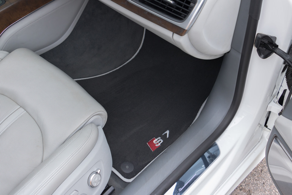 Осваиваем зеркалку потихоньку, да… — Audi A7 Sportback (1G)