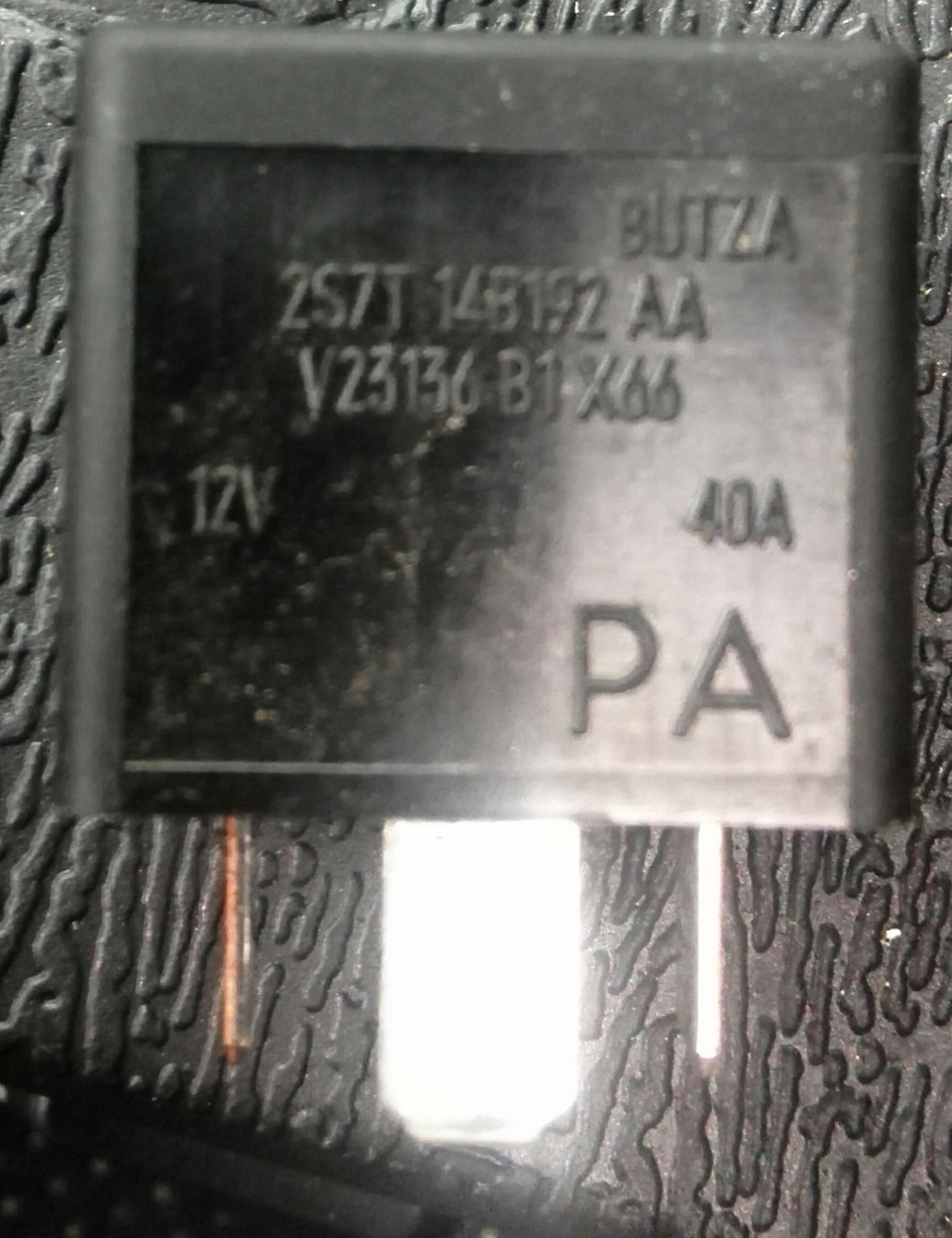 Фото в бортжурнале Ford Mondeo III. Запчасти на фото: B1706