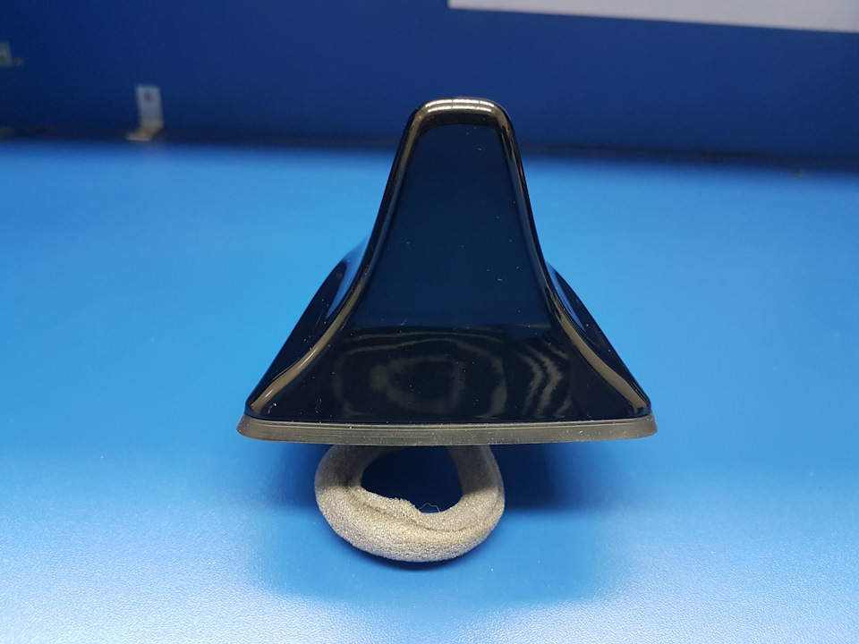 С тыла — KIA Rio (3G)