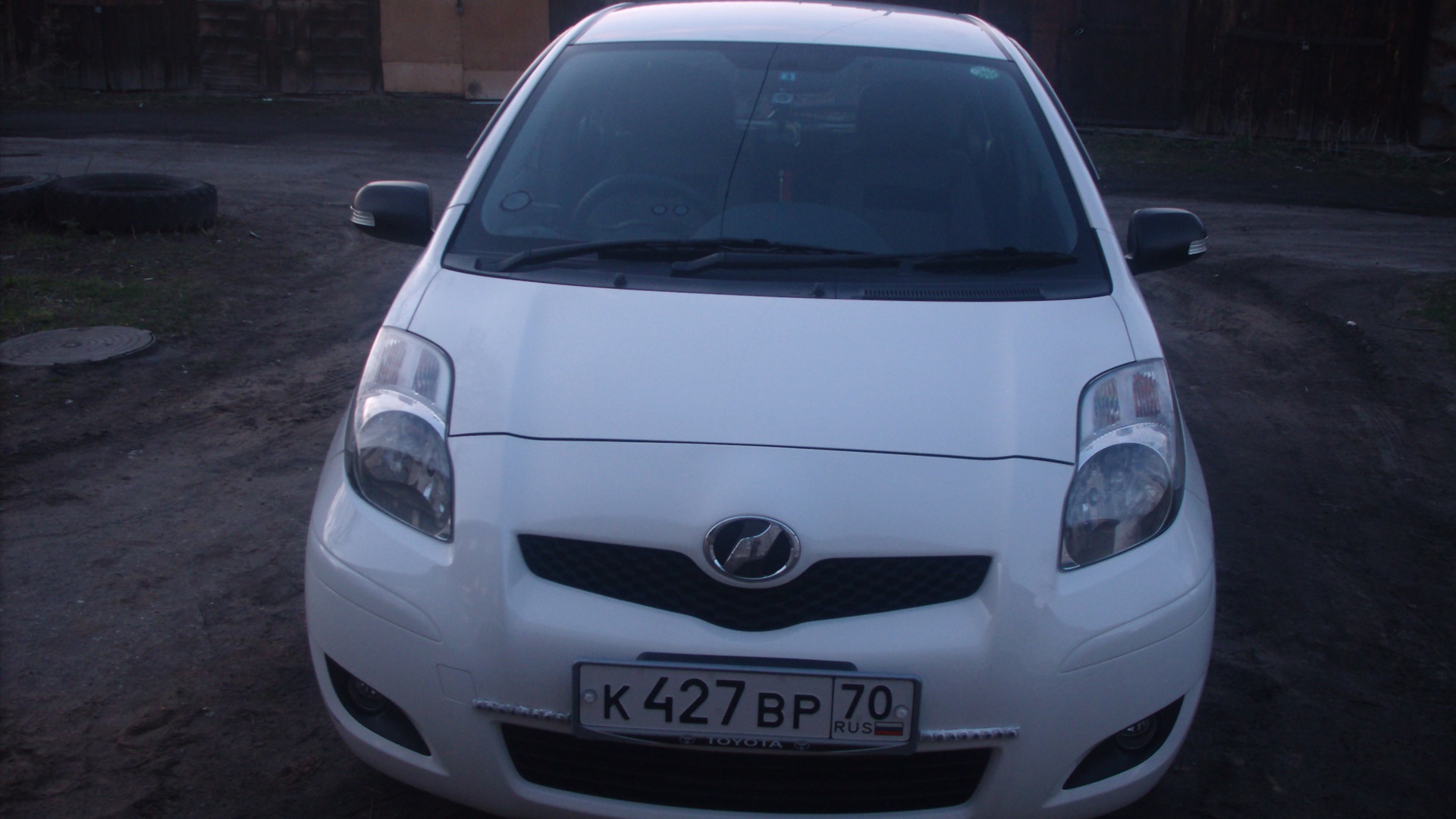 Toyota Vitz (90) 1.0 бензиновый 2008 | 1 литр на DRIVE2