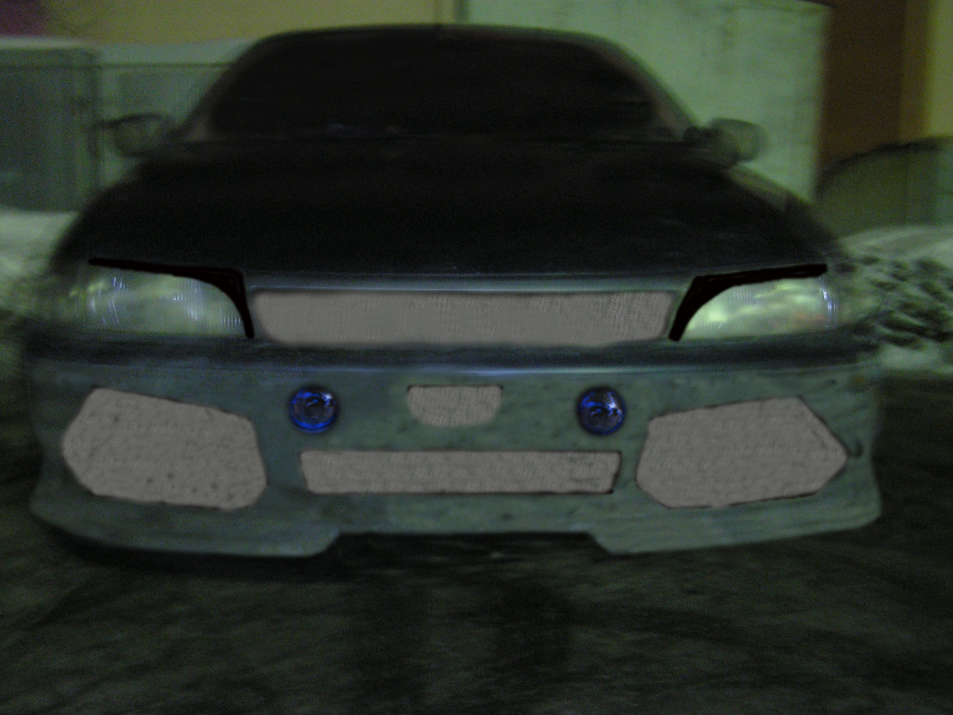 bumper is a delicate matter   but must be tenacious  Options in Photoshop - Toyota Carina 18 L 1993