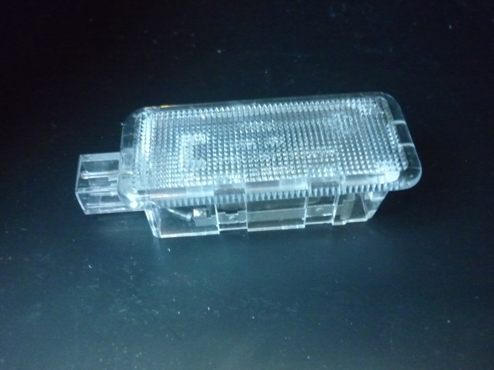 свет в бардачке — Lada Гранта, 1,6 л, 2014 года | электроника | DRIVE2