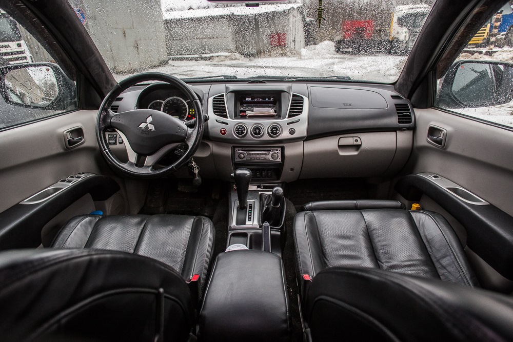 Ливан салон. Mitsubishi New l200 салон. Митсубиси л200 салон. Mitsubishi l200 v салон. Mitsubishi l200 2022 салон.