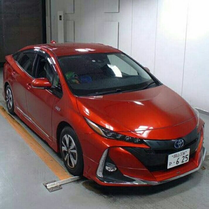 Toyota Prius PHV 2017