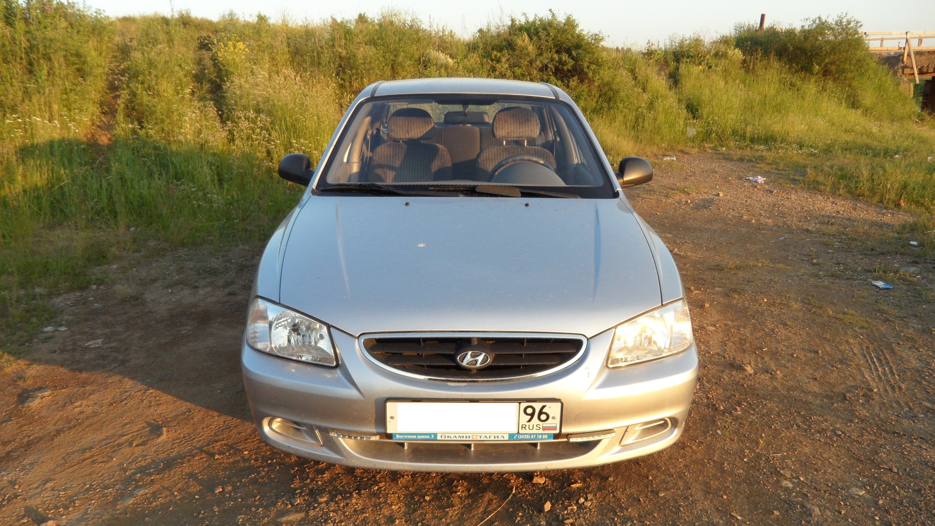 Hyundai Accent (2G) 1.5 бензиновый 2008 | серебристый седан на DRIVE2