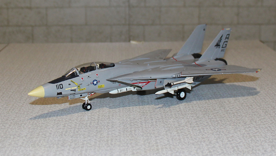 А 14. Revell f-14. Сборная модель ф14 Томкэт. F14 Tomcat 1/72 Моделист. F-14d 1/72 Hasegawa.