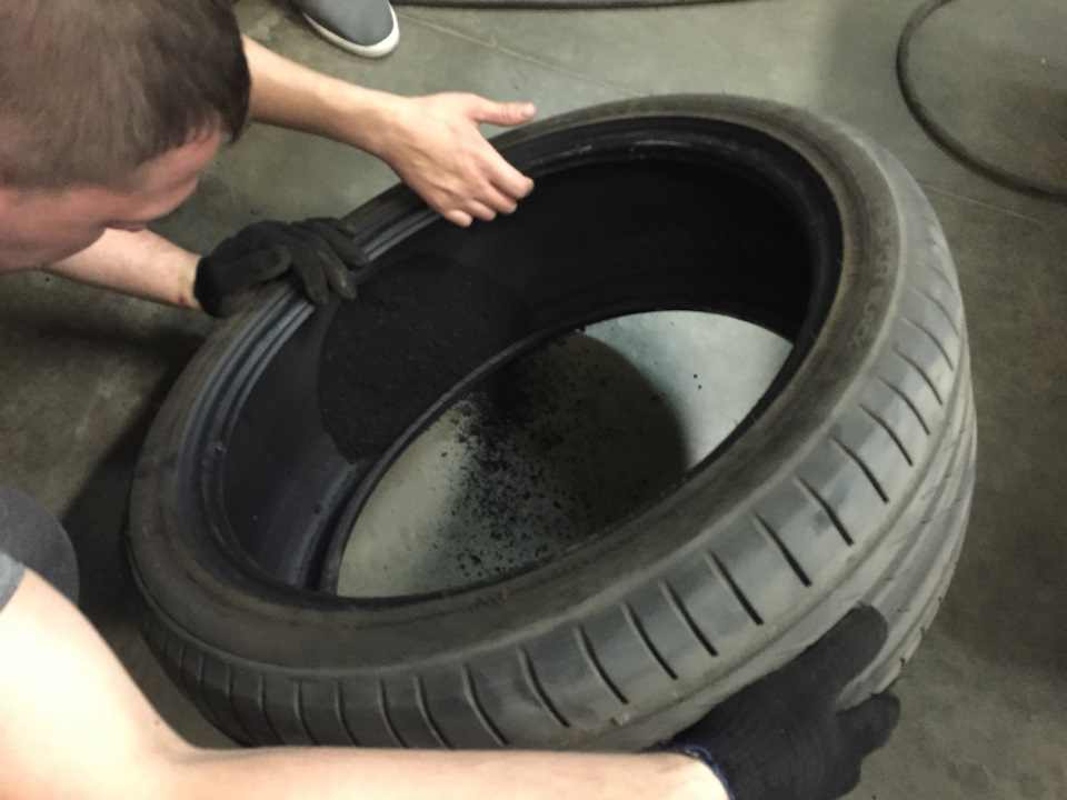 Замена пробитого колеса R20 по гарантии (Vianor) — Volvo XC70 III, 2,4 ...