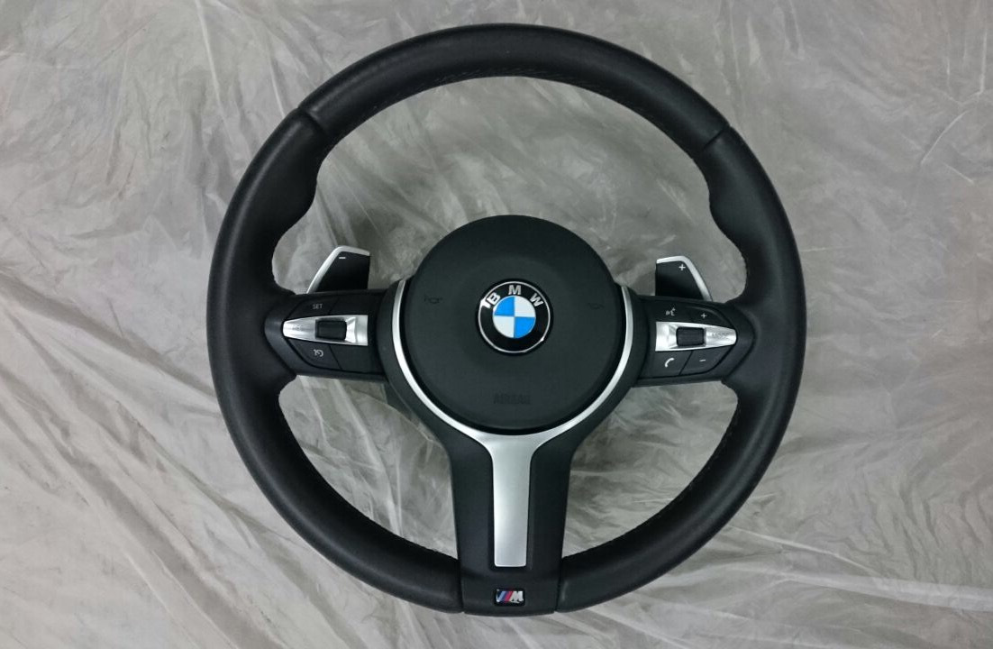 Руль бмв ф30. BMW f32 руль. M руль BMW f30. М руль BMW f10.