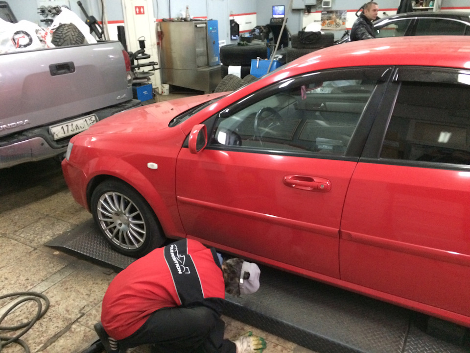 Шиномонтаж новые шины — Chevrolet Lacetti Sedan, 1,6 л, 2005 года ...