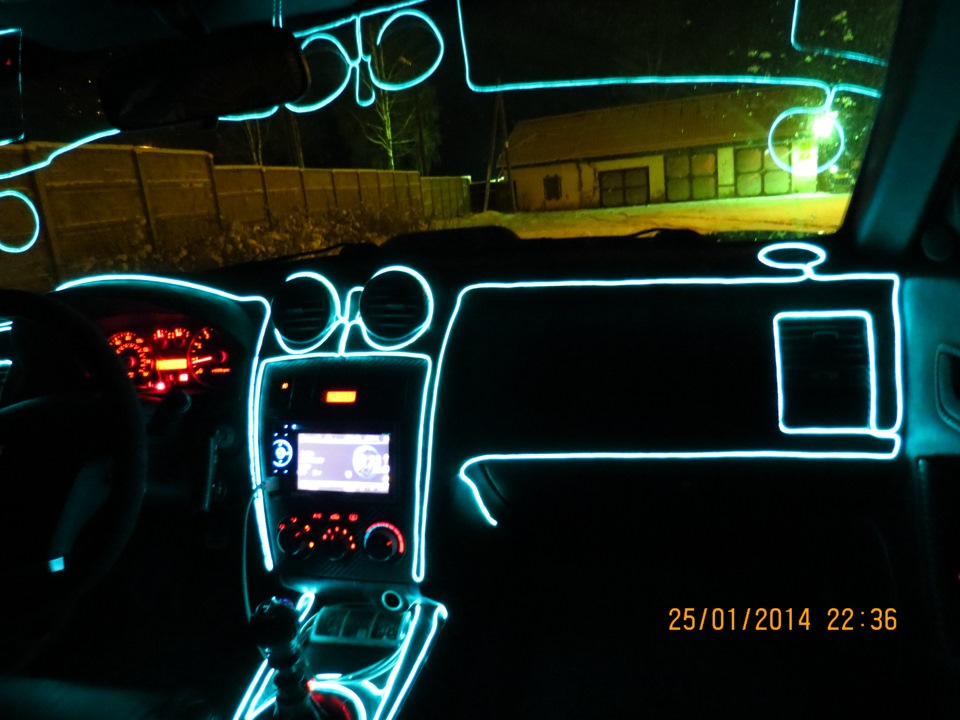 подсветка салона и частичная оклейка торпеды ( катайской алькантарой ...