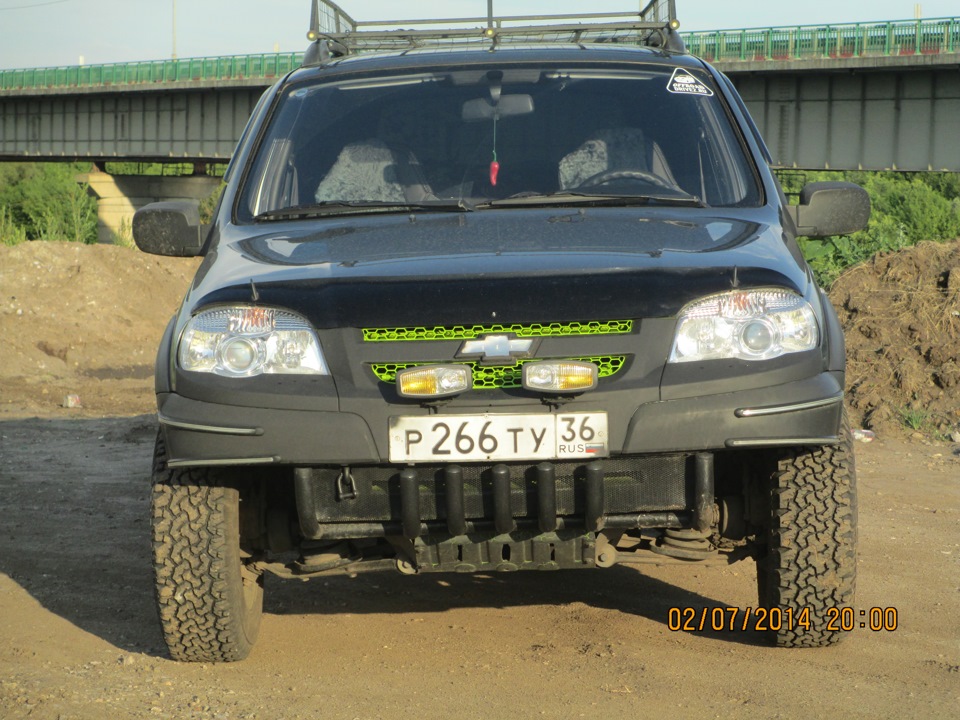 Chevrolet Niva le с силовыми бамперами