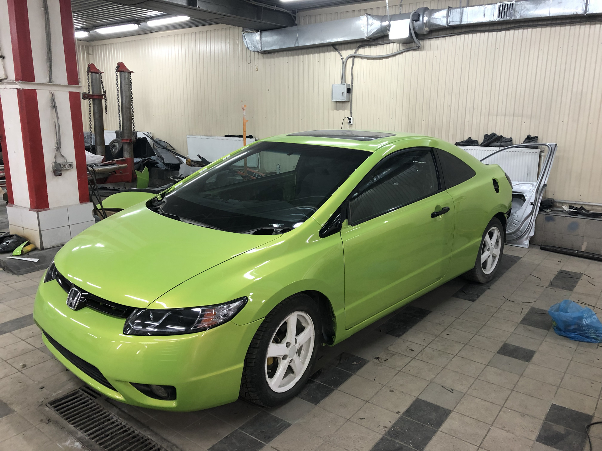 Honda Civic 8 Coupe Tuning