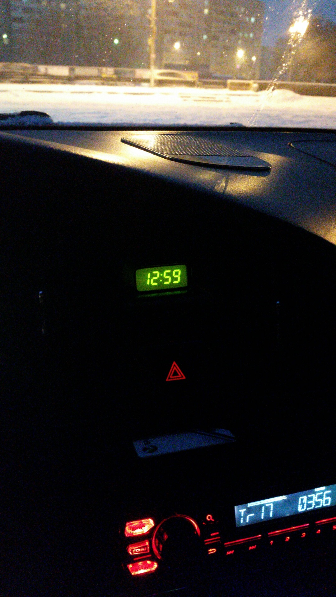 Кнопка аварийки — Hyundai Elantra (3G), 1,6 л, 2006 года | своими ...