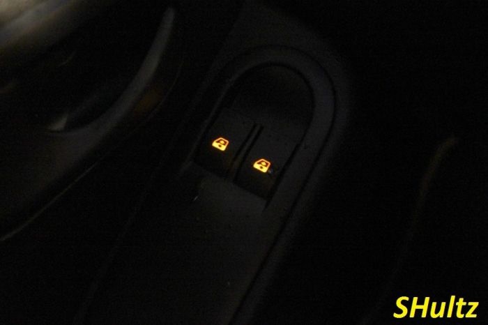 Подсветка кнопок дастер. Диодная подсветка кнопок дастер. Подсветка стеклоподъемников рено дастер. Кнопка стеклоподъёмника рено дастер. Лампочка подсветки печки рено дастер.