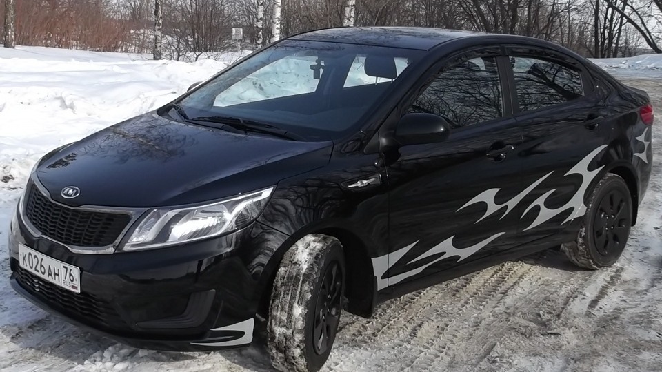 Kia Rio 2012 черная