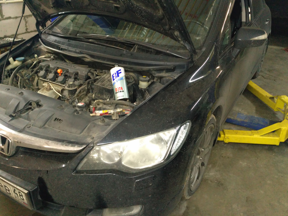 Уделил внимание тормозной системе… — Honda Civic 4D (8G), 1,8 л, 2008 ...