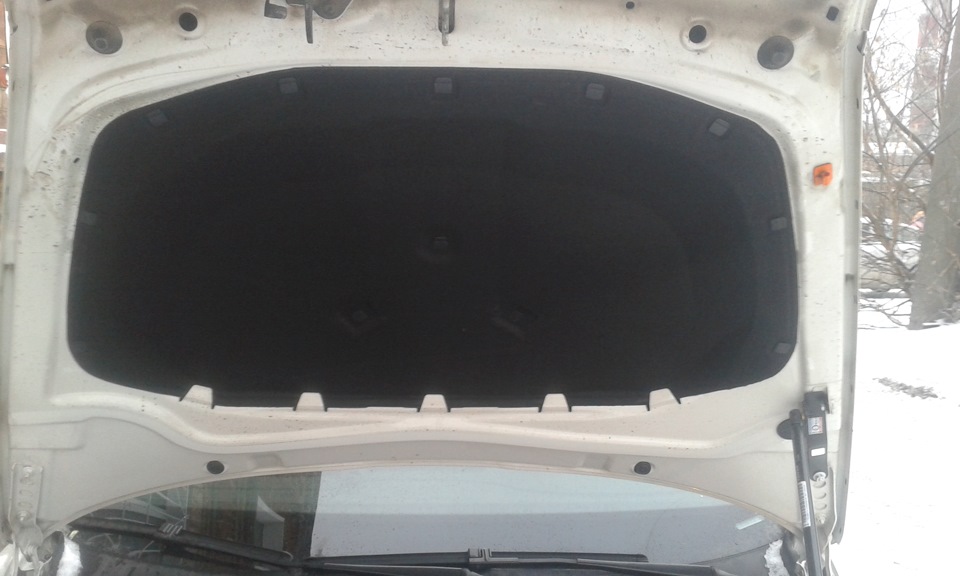 21. Шумоизоляция капота — Skoda Octavia A5 Mk2, 1,6 л, 2012 года ...