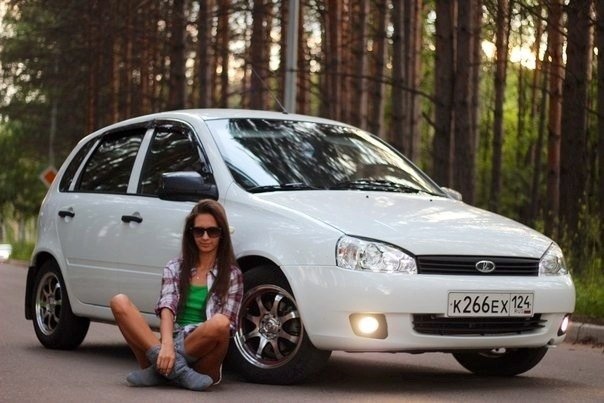 Lada Kalina Рё РґРµРІРѕС‡РєРё