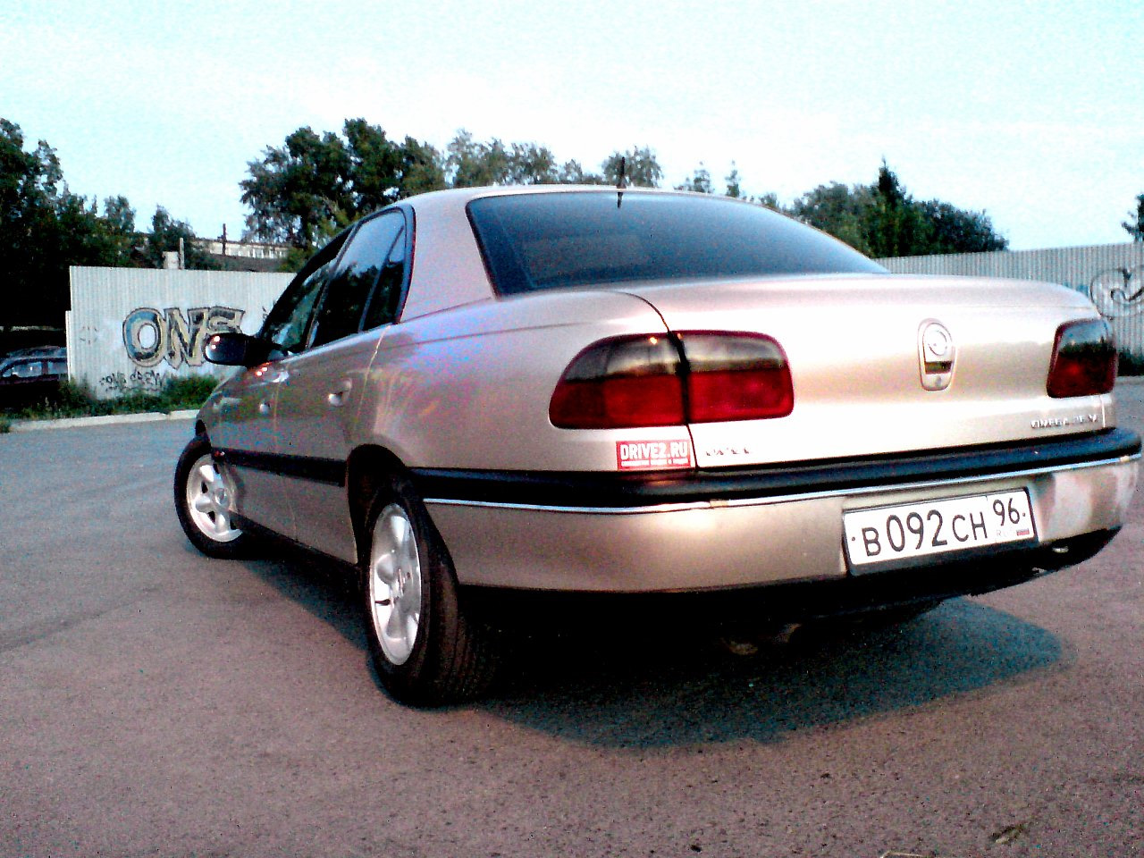 Машина омега б. Opel Omega 1994. Опель Омега седан 1994. Opel Omega 1992. Опель Омега седан.