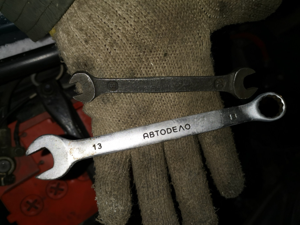 Чехол клеммы АКБ — Lada 4x4 3D, 1,7 л, 2001 года | электроника | DRIVE2