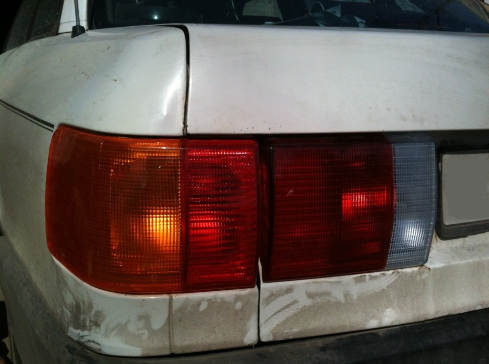 Новая задняя оптика — Audi 80 (B3), 2 л, 1987 года | своими руками | DRIVE2
