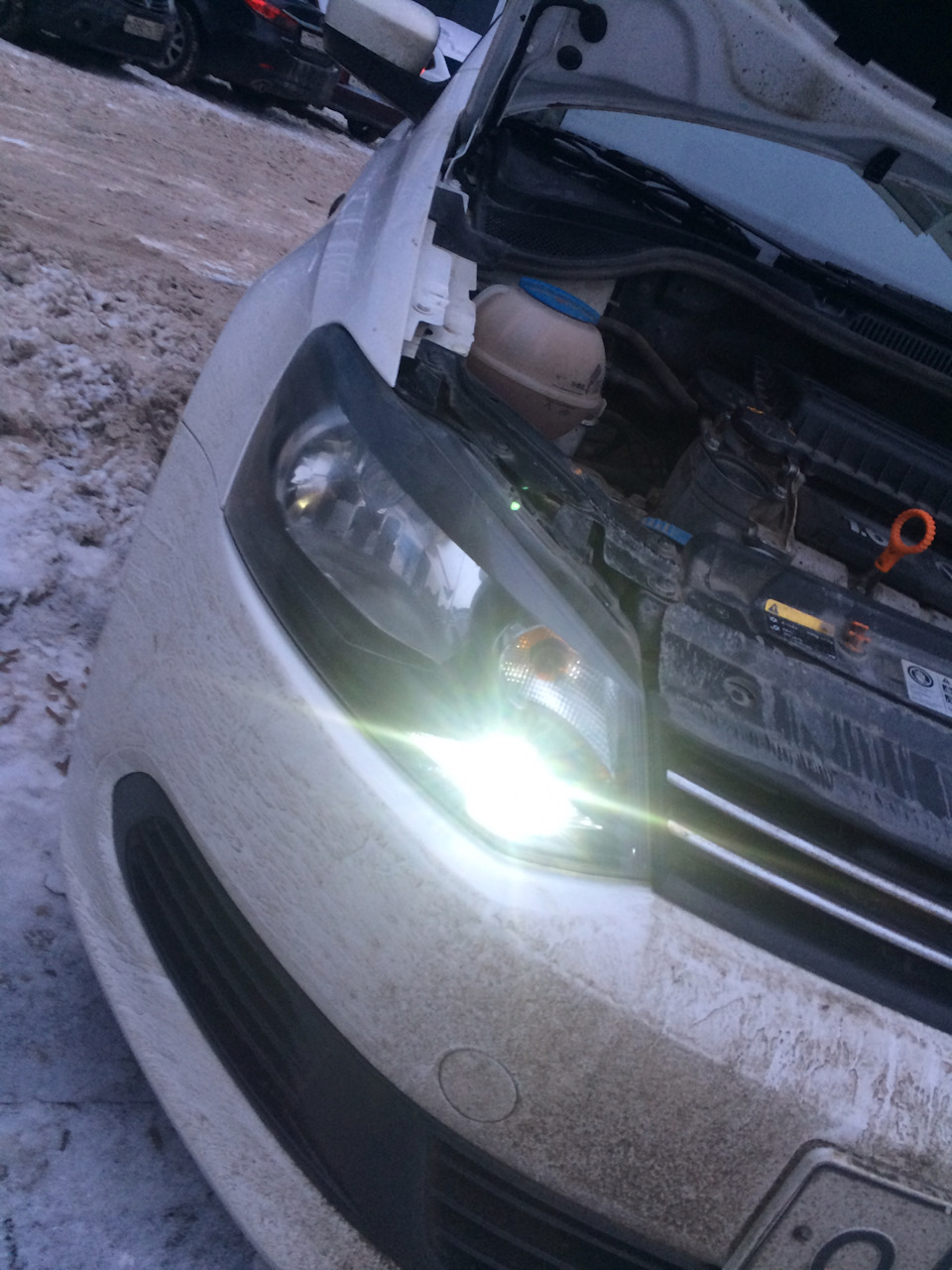 Светодиодные габариты — Volkswagen Polo Sedan, 1,6 л., 2012 года ...