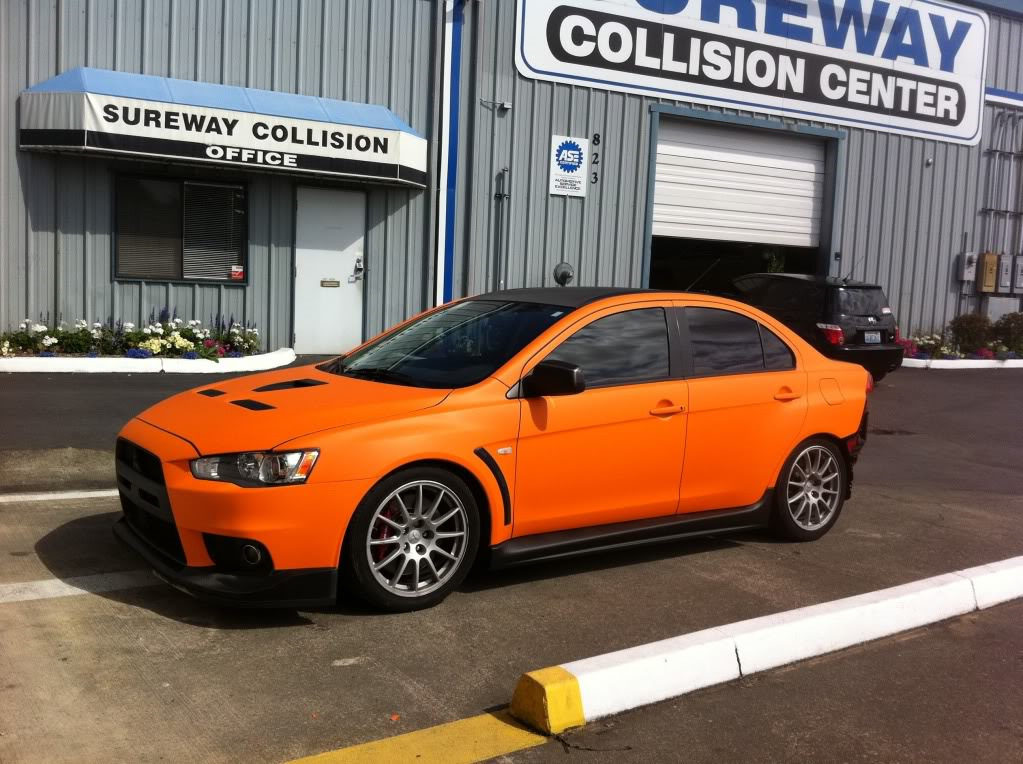 Bmw 5 f10. Мицубиси ланцер 10 оранжевый. Mitsubishi lancer 10 раптор. Оранжевый лансер 10. Оранжевый windows.