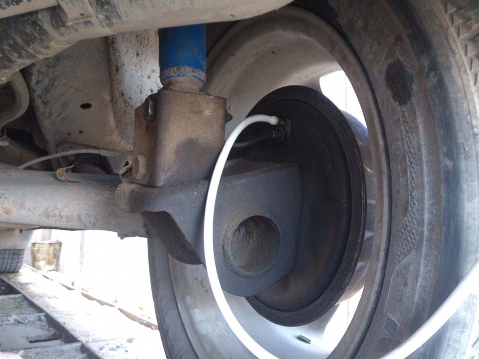 задние пружины и прокачка тормозов — Lada 2110, 1,5 л, 1997 года ...