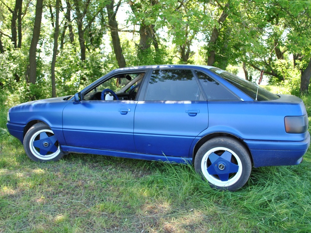 красим в синмй мат — Audi 80 (B3), 1,8 л, 1987 года | тюнинг | DRIVE2