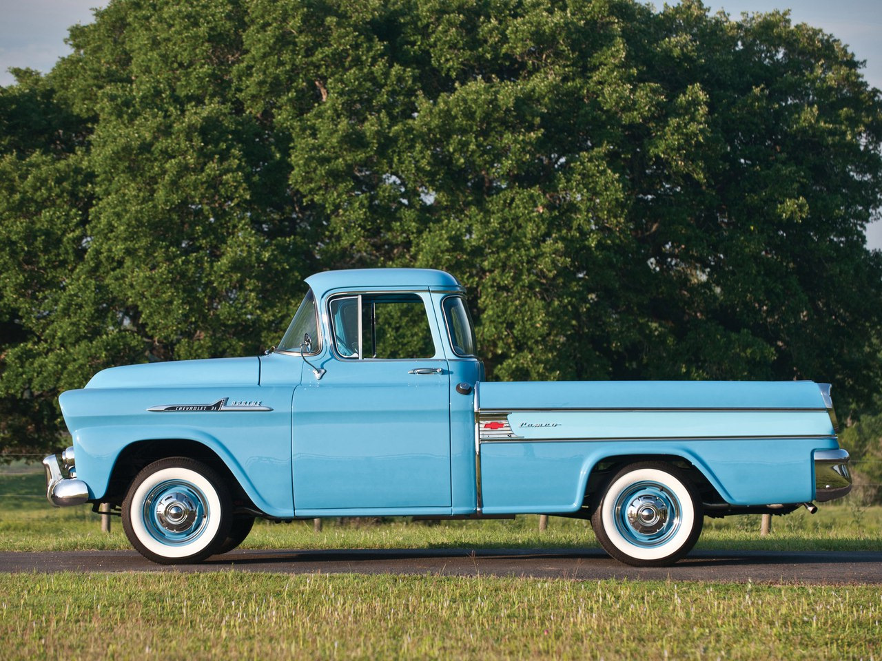 Chevrolet Apache Fleetside пикап