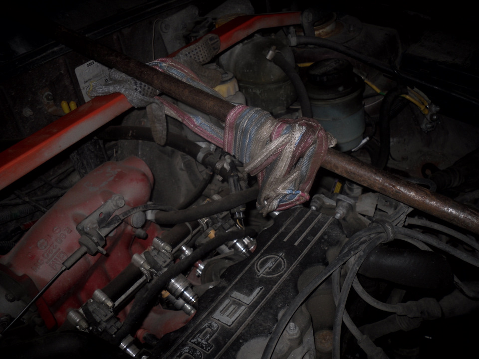 Из плюсов распорки стаканов — то что на нее можно что то положить или подвесить пихло на — ЗАЗ Sens