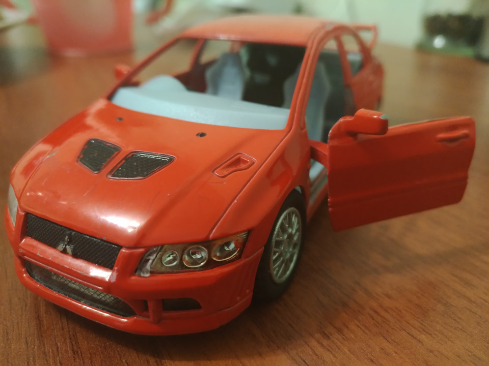 моделька — Mitsubishi Lancer IX, 1,6 л, 2005 года | фотография | DRIVE2