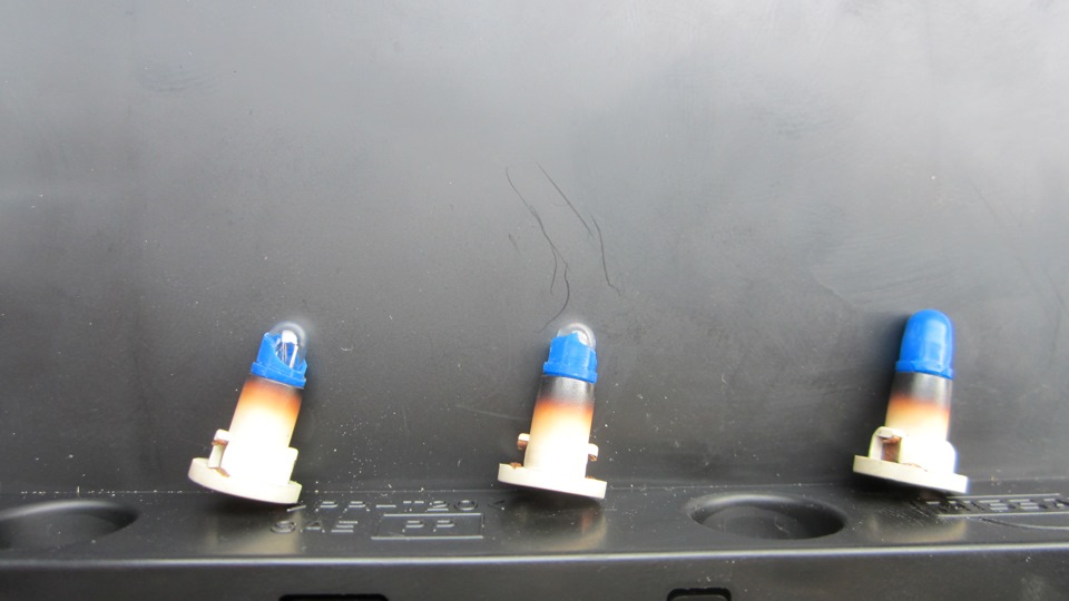 Замена лампочек в консоли, прикуривателе и кондере — DRIVE2