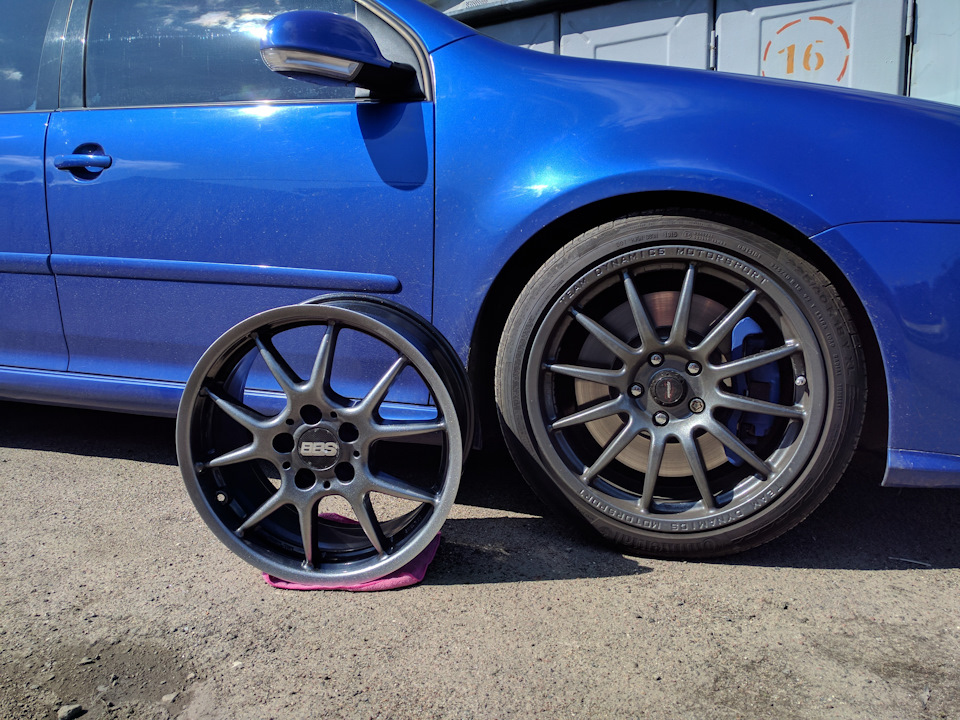 7 5 диски. BBS VW r17. Диски BBS RK 002 r17. VW Golf 5 r17.