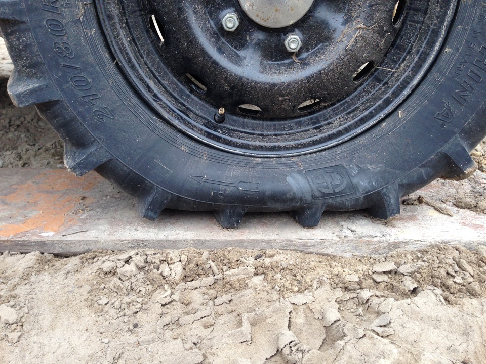 перед давление 0,2 ат. — Lada 4x4 3D