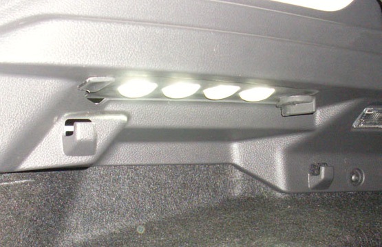 Подсветка багажника фокус