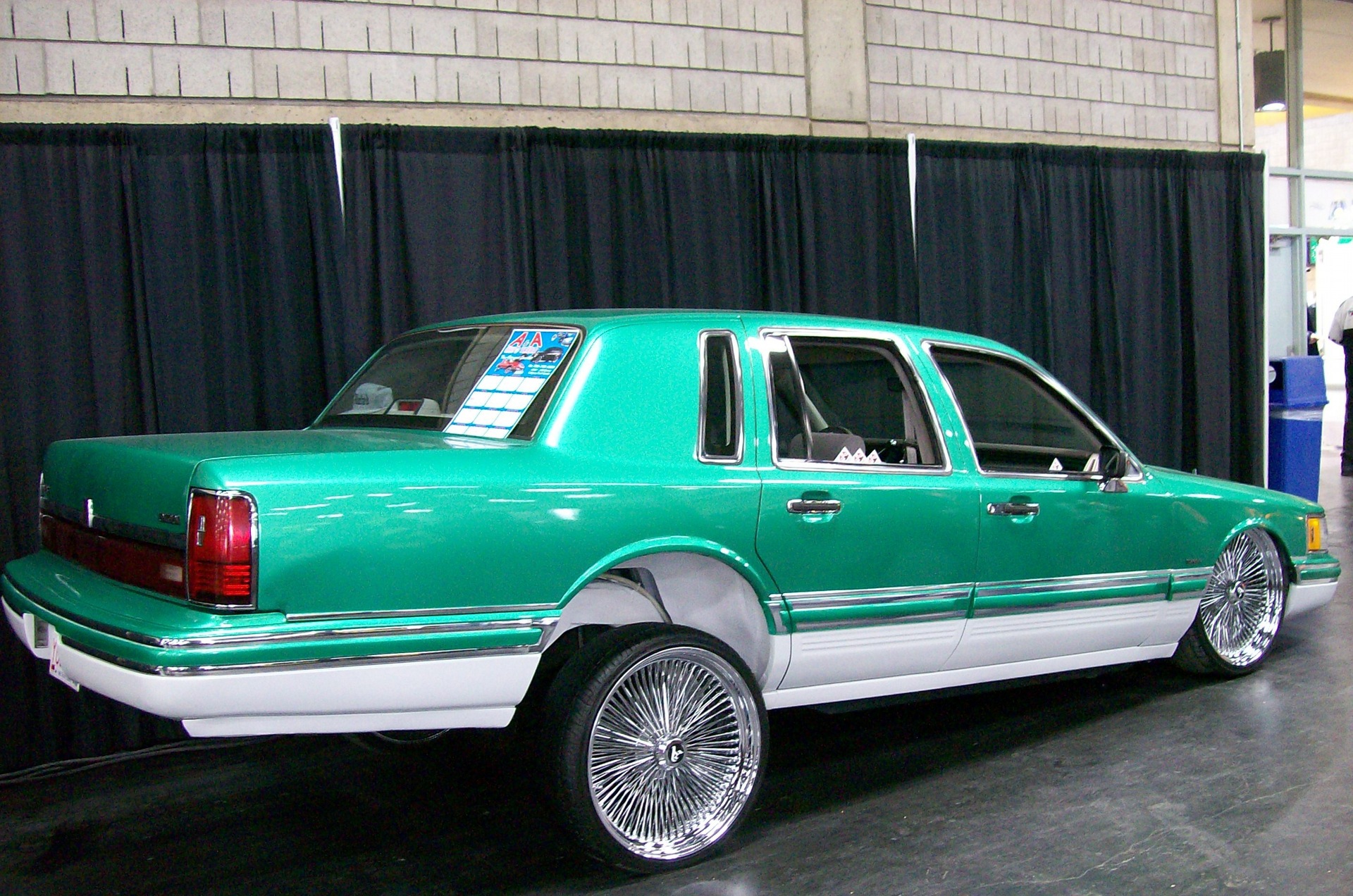 lincoln town car 1993