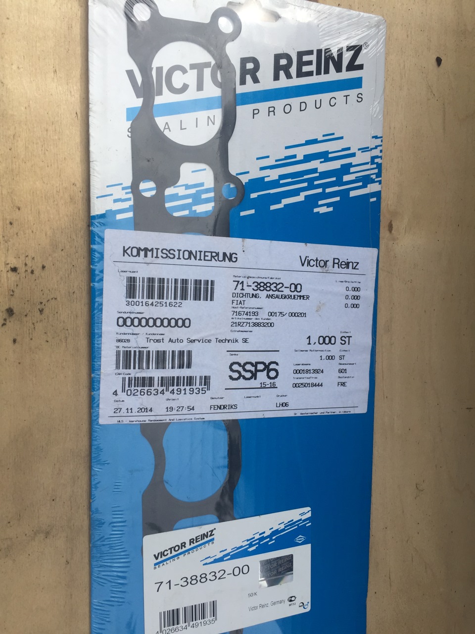 Новая прокладка топливной рампы — Alfa Romeo Brera. Запчасти на фото: 713883200, B6028, 491935