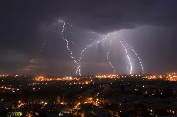 ночью после дождя  Езда во время и после дождя:) наболело… — Сообщество «Безопасность на  дорогах» на DRIVE2