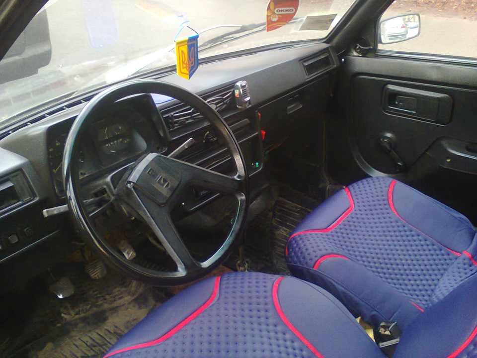 Натёр торпеду и карты дверей силиконом — ЗАЗ 1102, 1,1 л., 1994 года ...