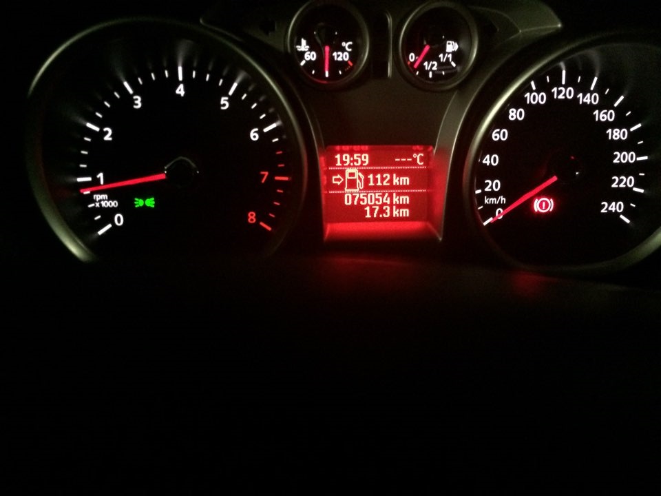 Форд фокус компьютер. Форд фокус 3 рестайлинг бортовой компьютер. Бортовой компьютер форд фокус 3 2013 года выпуска. Бортовой компьютер форд фокус 2. Форд фокус 3 рестайлинг бортовой компьютер.