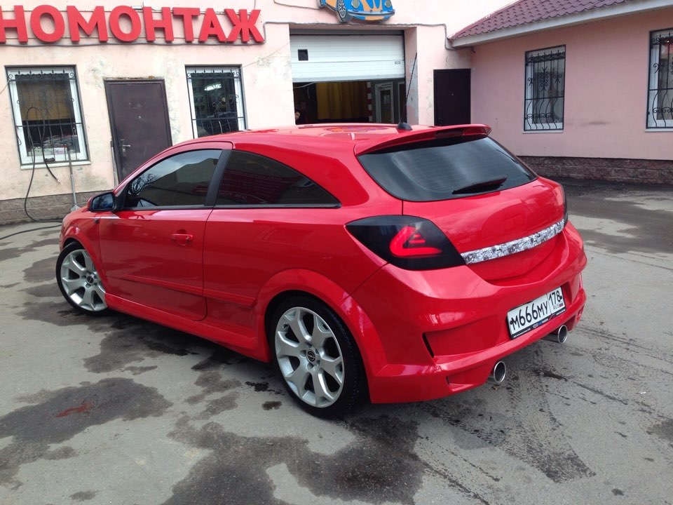 Opel Astra h 2008 красная