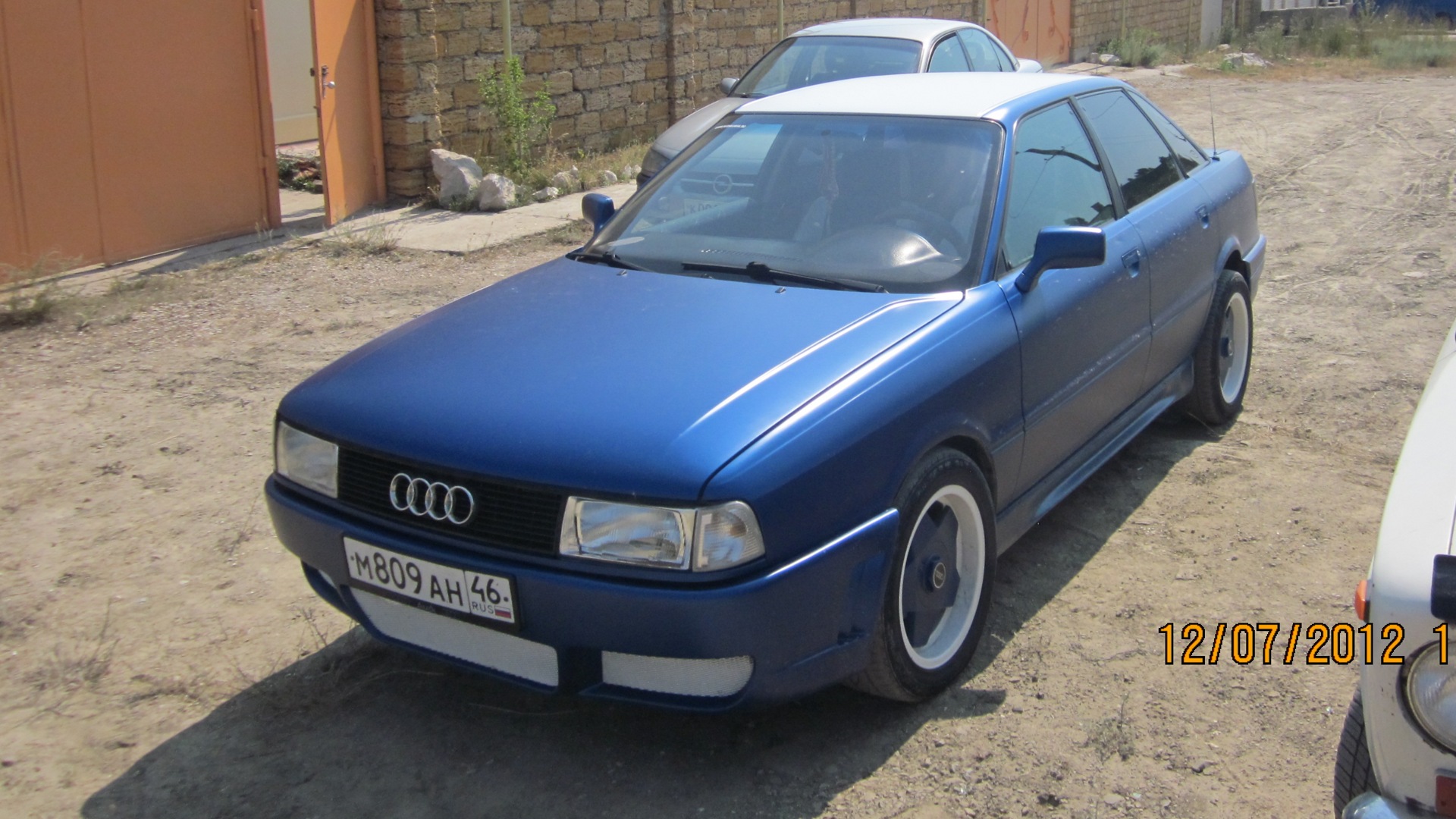 Blue 80. Audi 80 синяя. Ауди 80 Раптор. Ауди 80 б3 синяя. Ауди 80 б3 Раптор.