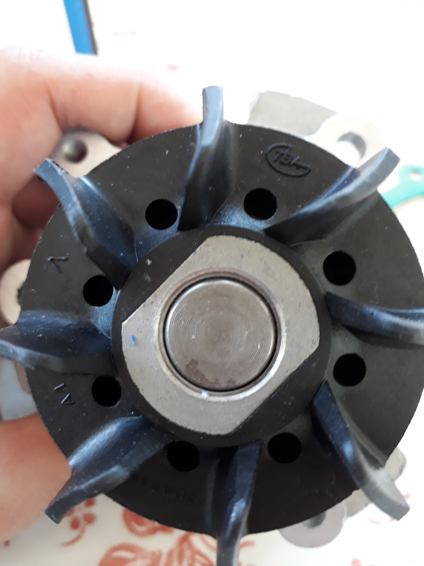 Помпа ТЗА оригинал или подделка? — Lada Приора седан, 1,6 л, 2014 года ...